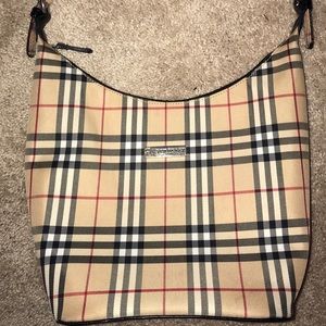 Burberry purse
